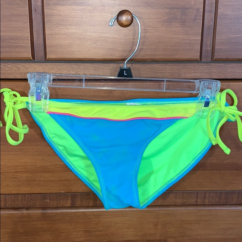 Bikini bottoms
